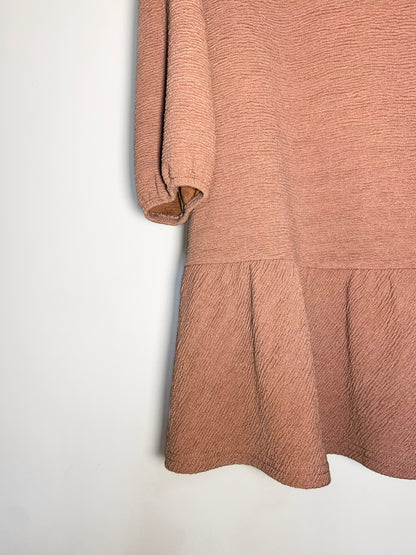 peach long shirt